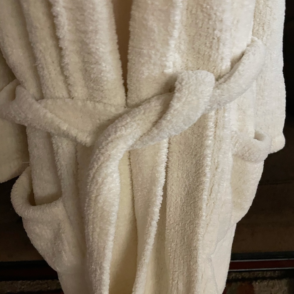 Josie Marin • Fluffy • Yellow • X-Small • Robe - Picture 4 of 14